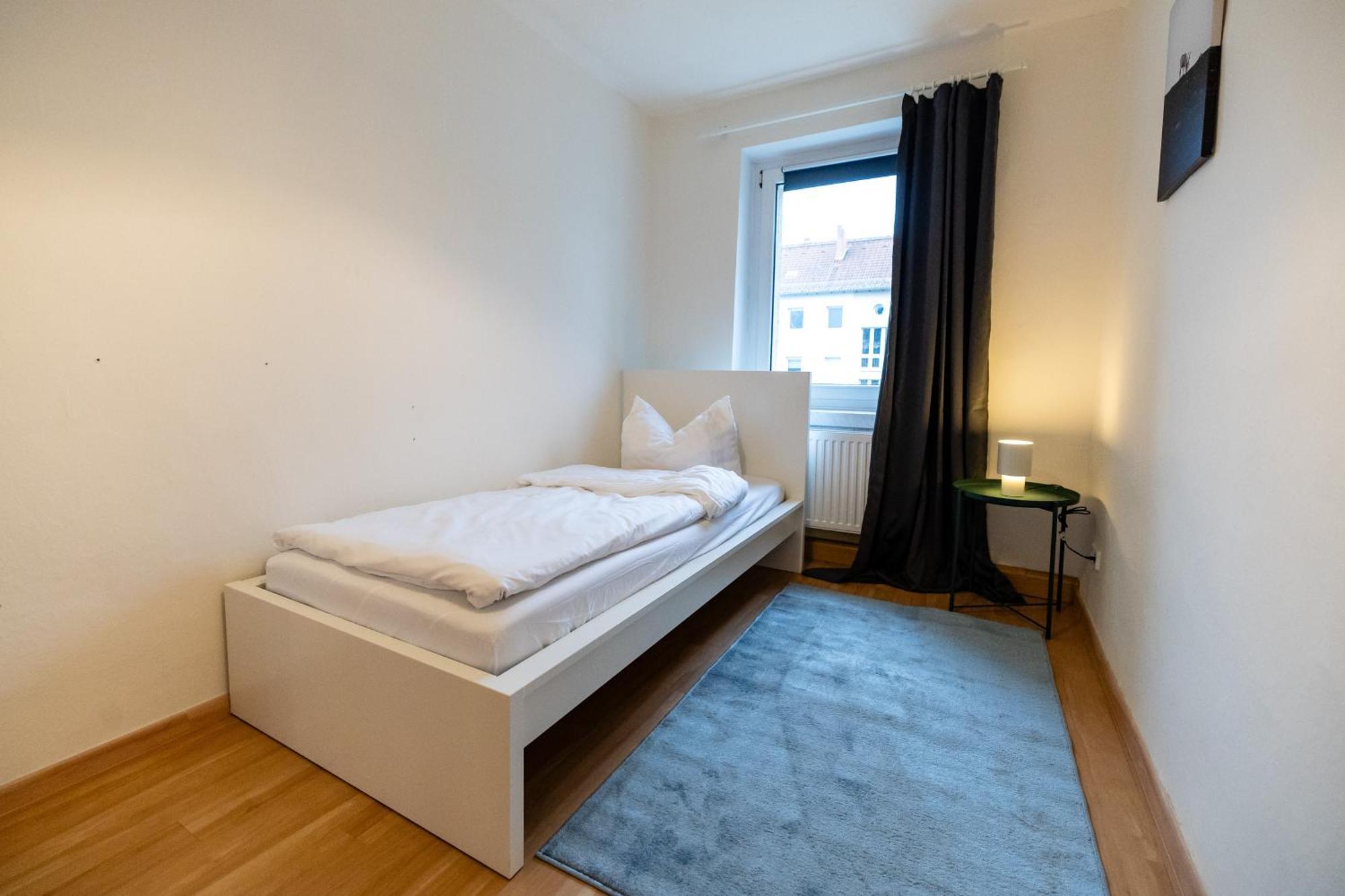 Moderne 4 Zimmer Wohnung Vollausgestattet Und Moebliert Halle  Dış mekan fotoğraf